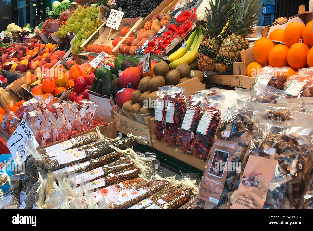 Obstmarkt von Bozen in Südtirol - Italien. Stockfoto