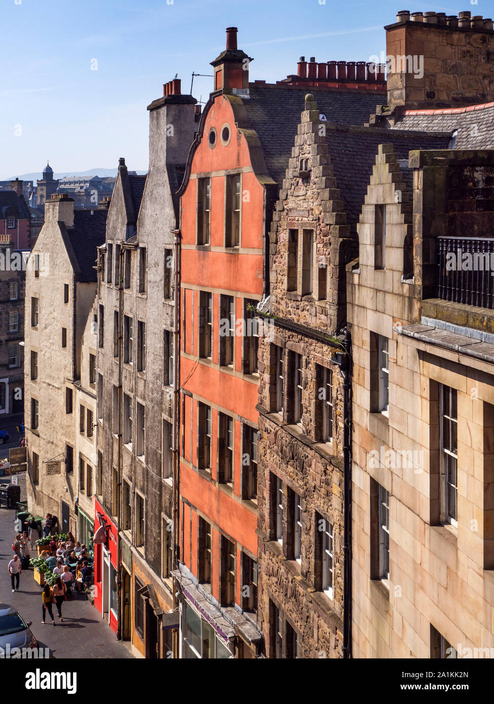 Blick auf den Grassmarket von der angehobenen Pflaster an der Victoria Street in der Altstadt Edinburgh Schottland Stockfoto