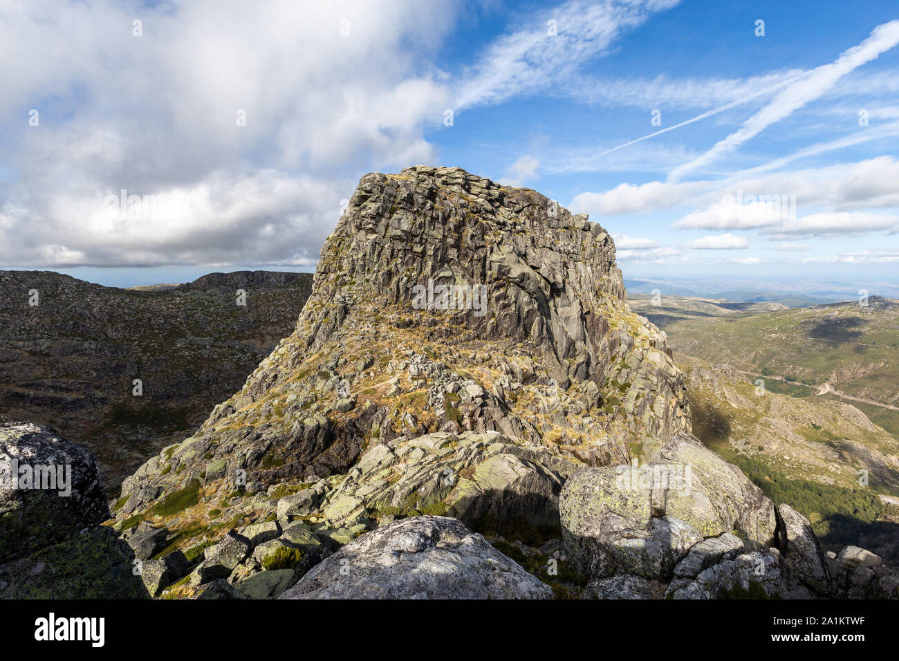 Der höchste Berg im kontinentalen Portugal - cantaro Magro in Serra da Estrela Stockfoto