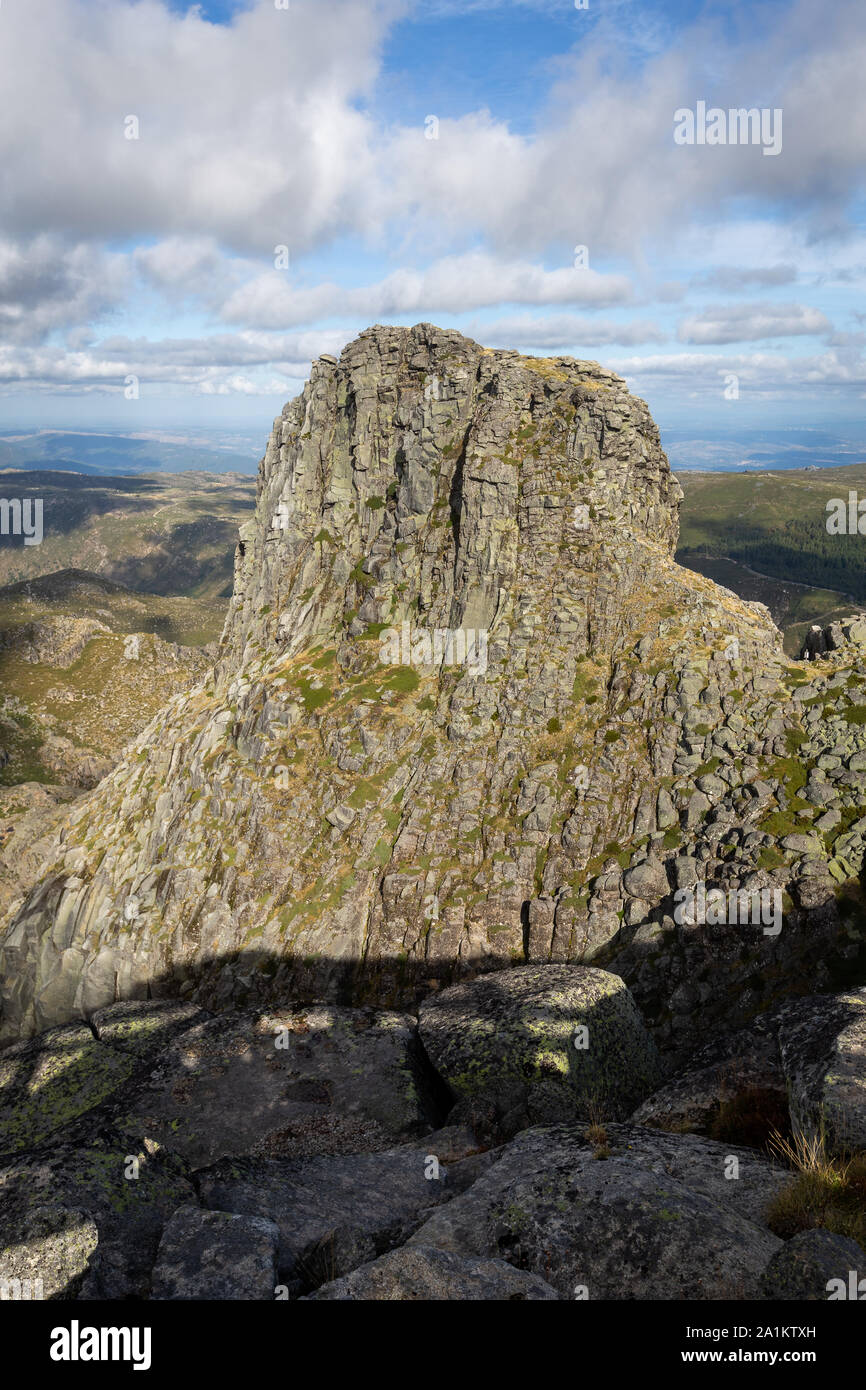 Der höchste Berg im kontinentalen Portugal - cantaro Magro in Serra da Estrela Stockfoto