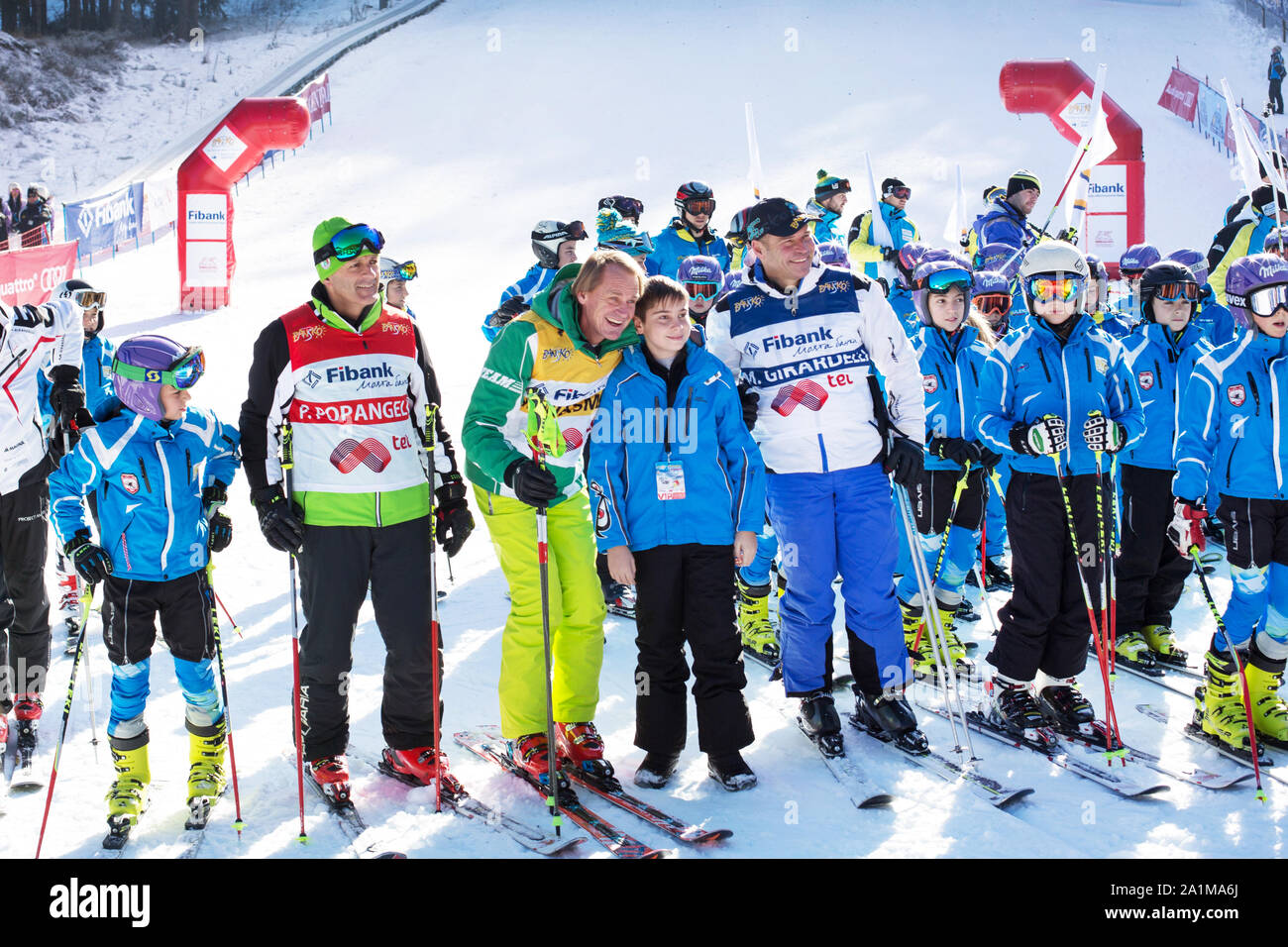 Bansko, Bulgarien - Dezember, 12, 2015: neue Skisaison in Bansko, Bulgarien öffnen. Marc Girardelli, Markus Wasmeier, Petar Popangelov machen Sie Fotos mit Yo Stockfoto