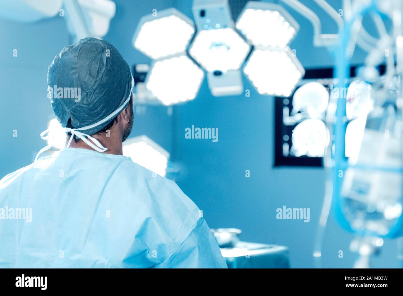 Chirurg im Operationssaal. Stockfoto