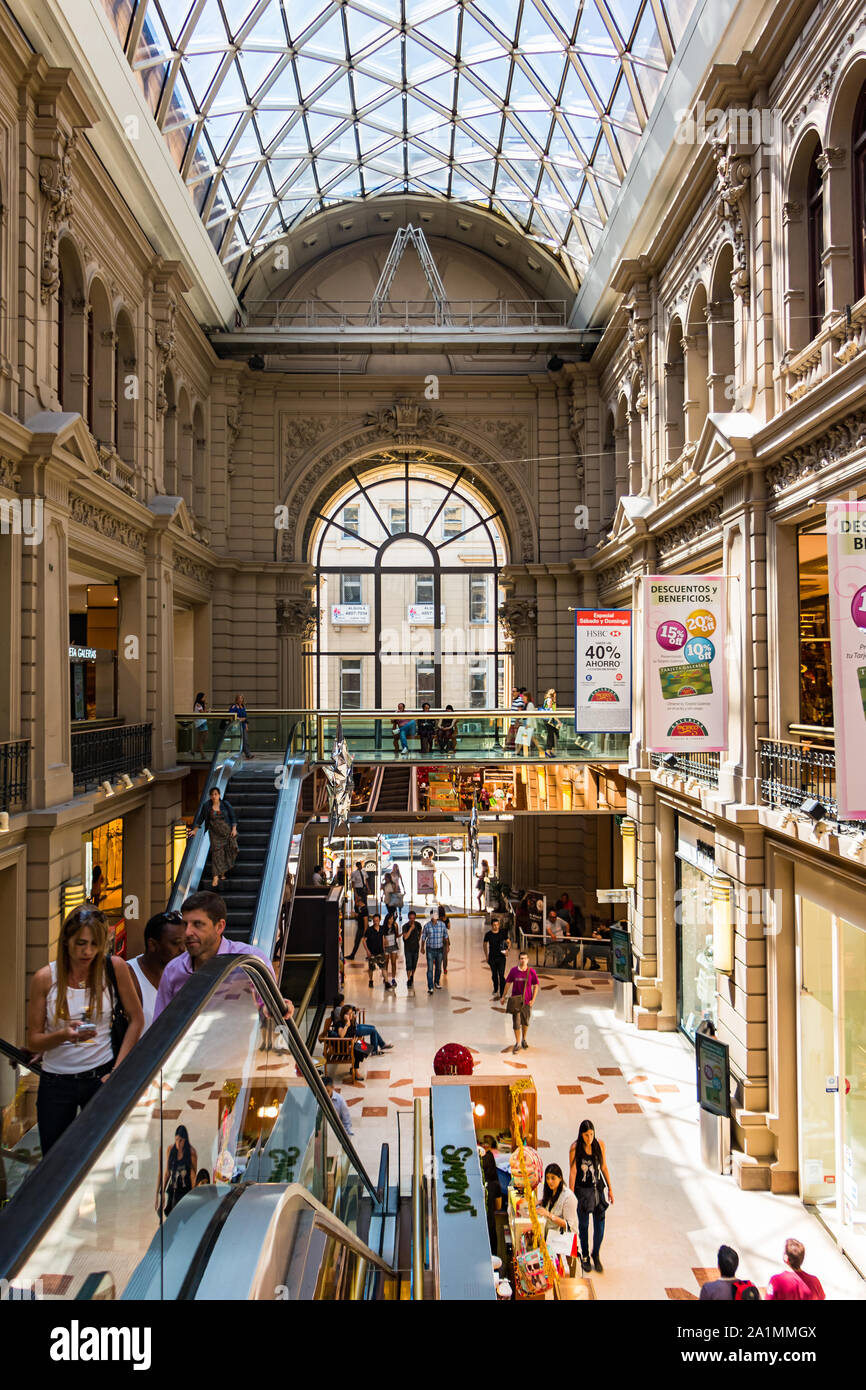 Innenraum der Galerías Pacífico Einkaufszentrum in Buenos Aires, Argentinien. Stockfoto