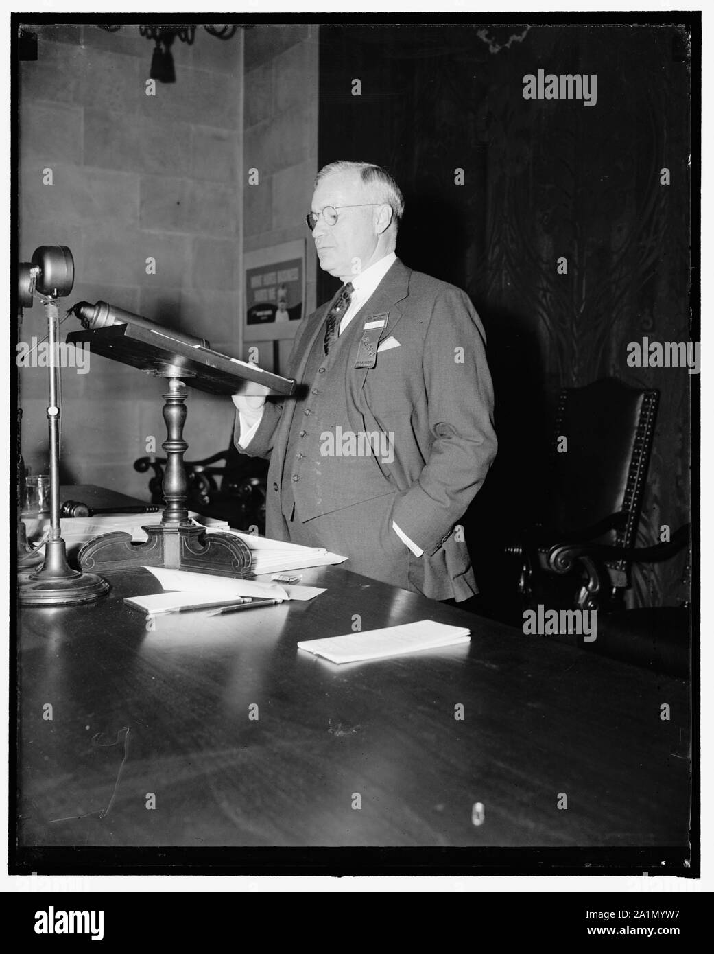 Öffnet die 26. jährliche Konferenz der US-amerikanischen Handelskammer. Washington, D.C Mai 3. Eroeffnung des US-Handelskammer 26. jährlichen Treffen heute, George Davis, Präsident, der Glaube an das kapitalistische System zum Ausdruck und erklärte, daß es Zeit für Business war auf Abkommen zu konzentrieren. Er forderte die Unternehmer die Aufgabe, das Land wieder zu Wohlstand zu übernehmen, 5/3/38 Stockfoto