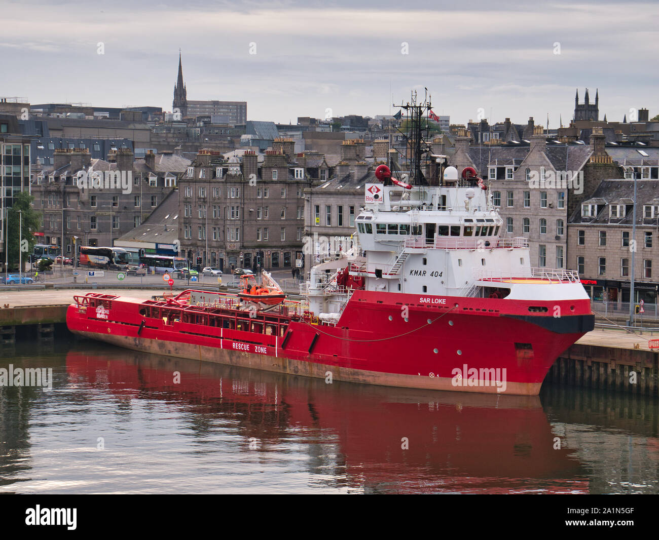 Sar 1386-1644 Anker im Hafen von Aberdeen, Schottland, Großbritannien - dieses Schiff ist eine Offshore Tug/Schiff zur Versorgung im Jahr 1998 gebaut. Stockfoto
