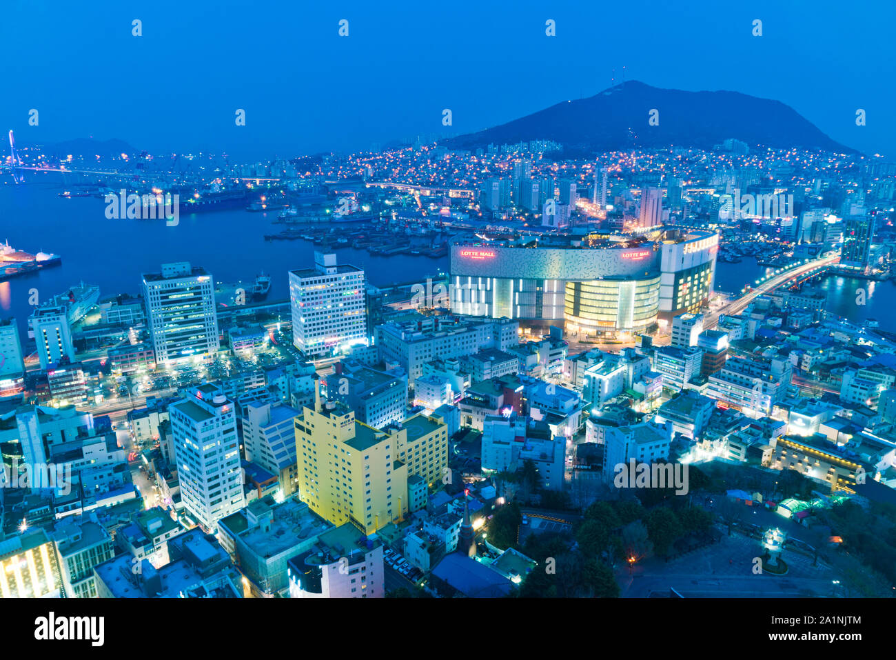 Busan Stadtbild und Gwangan Brücke in Südkorea. Stockfoto