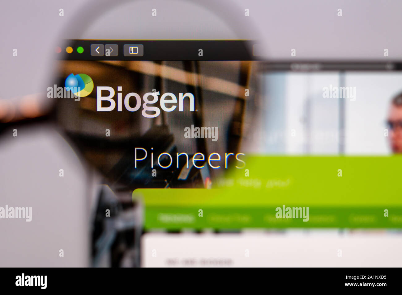 Tallinn/Estland - September 27, 2019: Biogen Startseite. Nahaufnahme von Biogen Logo. Kann als illustrative für Nachrichtenmedien oder Busines verwendet werden. Stockfoto