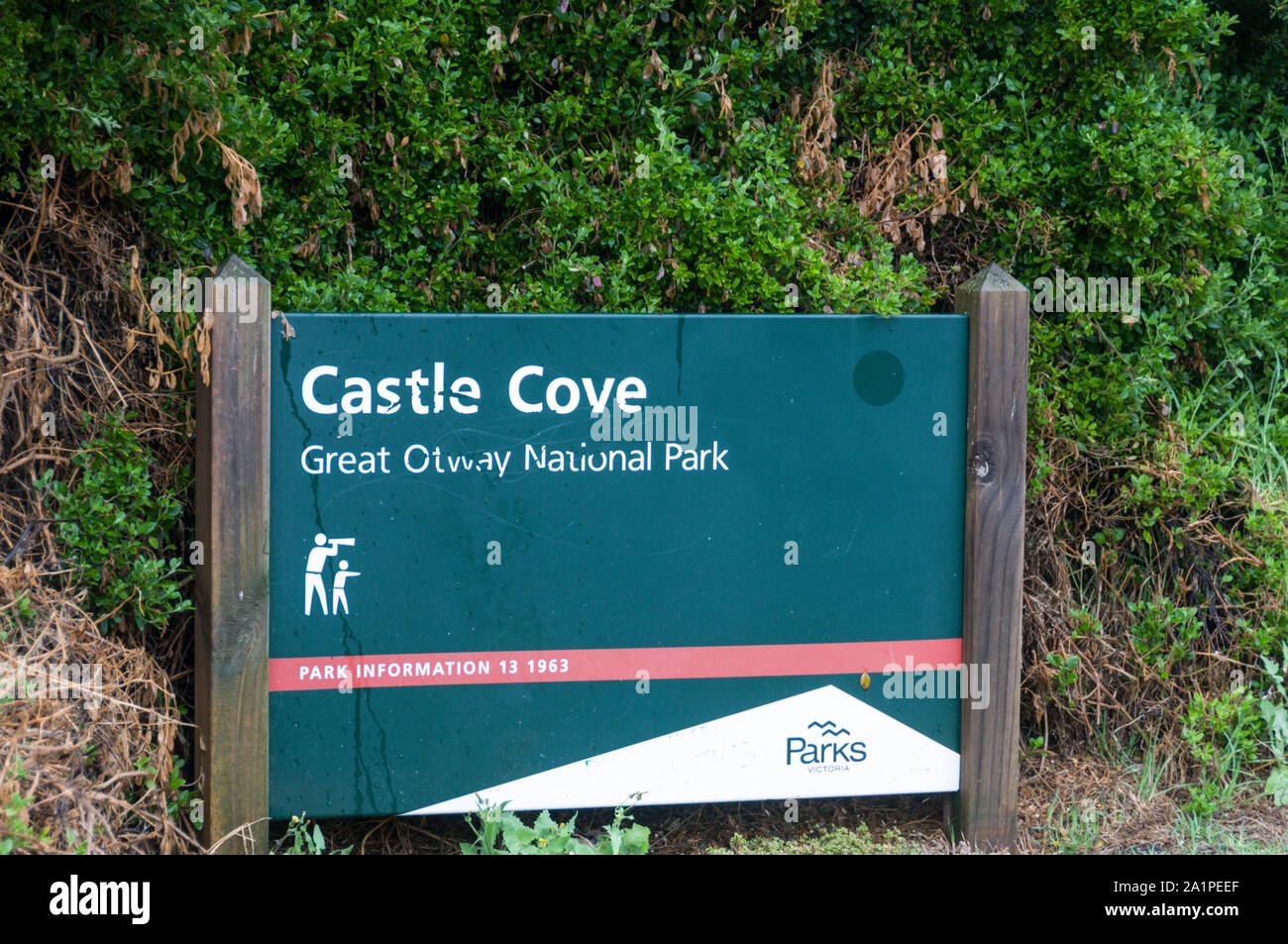 Ein Schild, das Schloss Cove, in der Great Otway National Park an der Great Ocean Road in Victoria, Australien Stockfoto