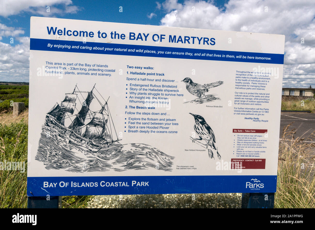 Eines Besuchers Hinweisschild an der Bucht der Märtyrer in der Bucht von Inseln Coastal Park in der Nähe der Great Ocean Road in Victoria, Australien. Die Bucht o Stockfoto