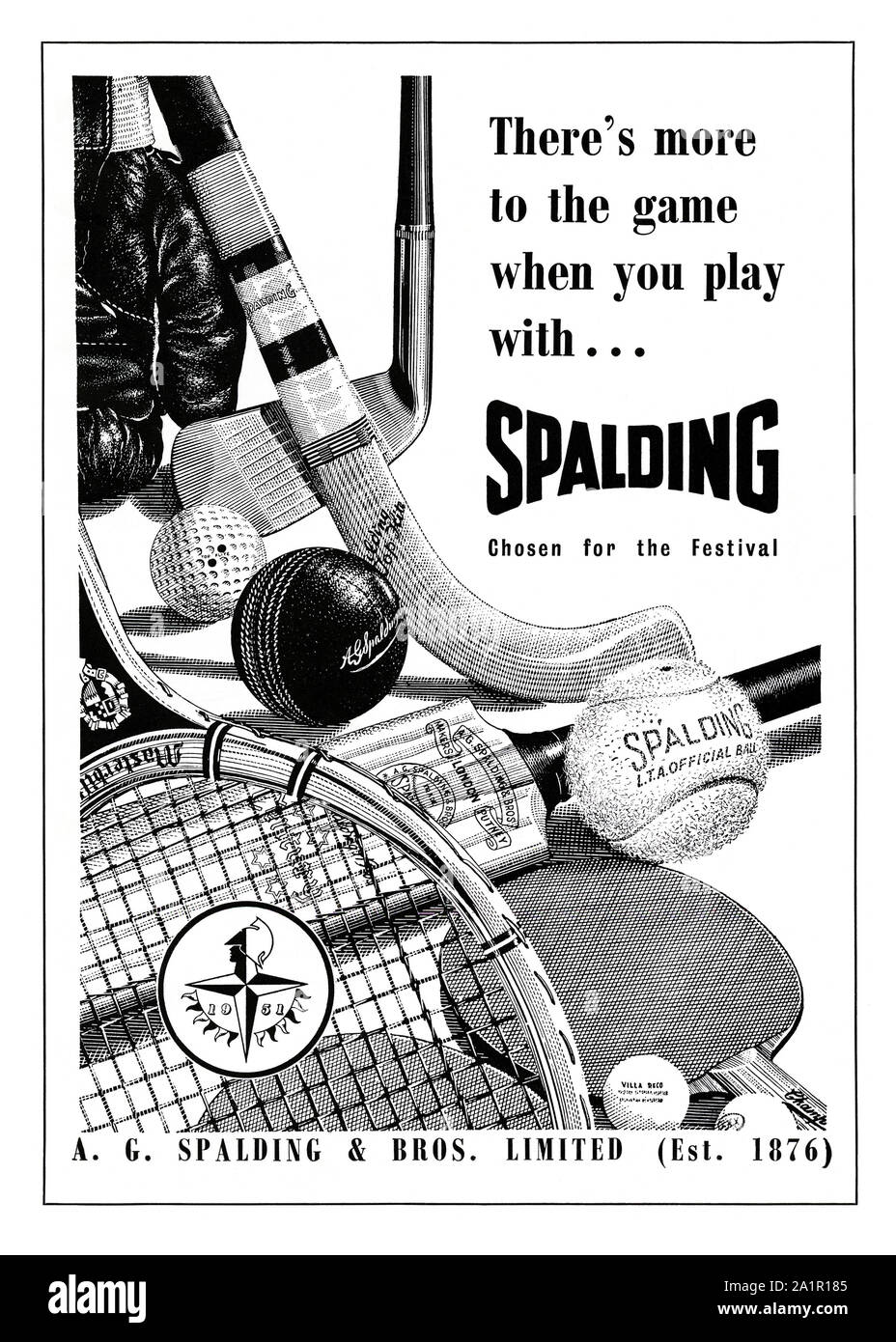 Anzeige für Spalding Sportartikel, 1951. Die Abbildung bietet viele Produkte für den britischen Markt im Jahr 1951, einschließlich einer Kricket Schläger und Ball, Tennis Schläger und Ball, Hockey Stick, Golf Ball und Boxhandschuhen. Es verfügt auch über das Festival der Großbritannien-Logo. Spalding ist eine US-amerikanische Sportartikelunternehmen von Albert Spalding in Chicago, Illinois im Jahre 1876 gegründet. Das Unternehmen ist spezialisiert in der Produktion von Bällen für viele Sportarten, sondern ist am besten für seine Basketbälle bekannt. Spalding macht auch eine Reihe von anderen Produkten für Baseball, Fußball, Softball, Volleyball, und American Football. Stockfoto