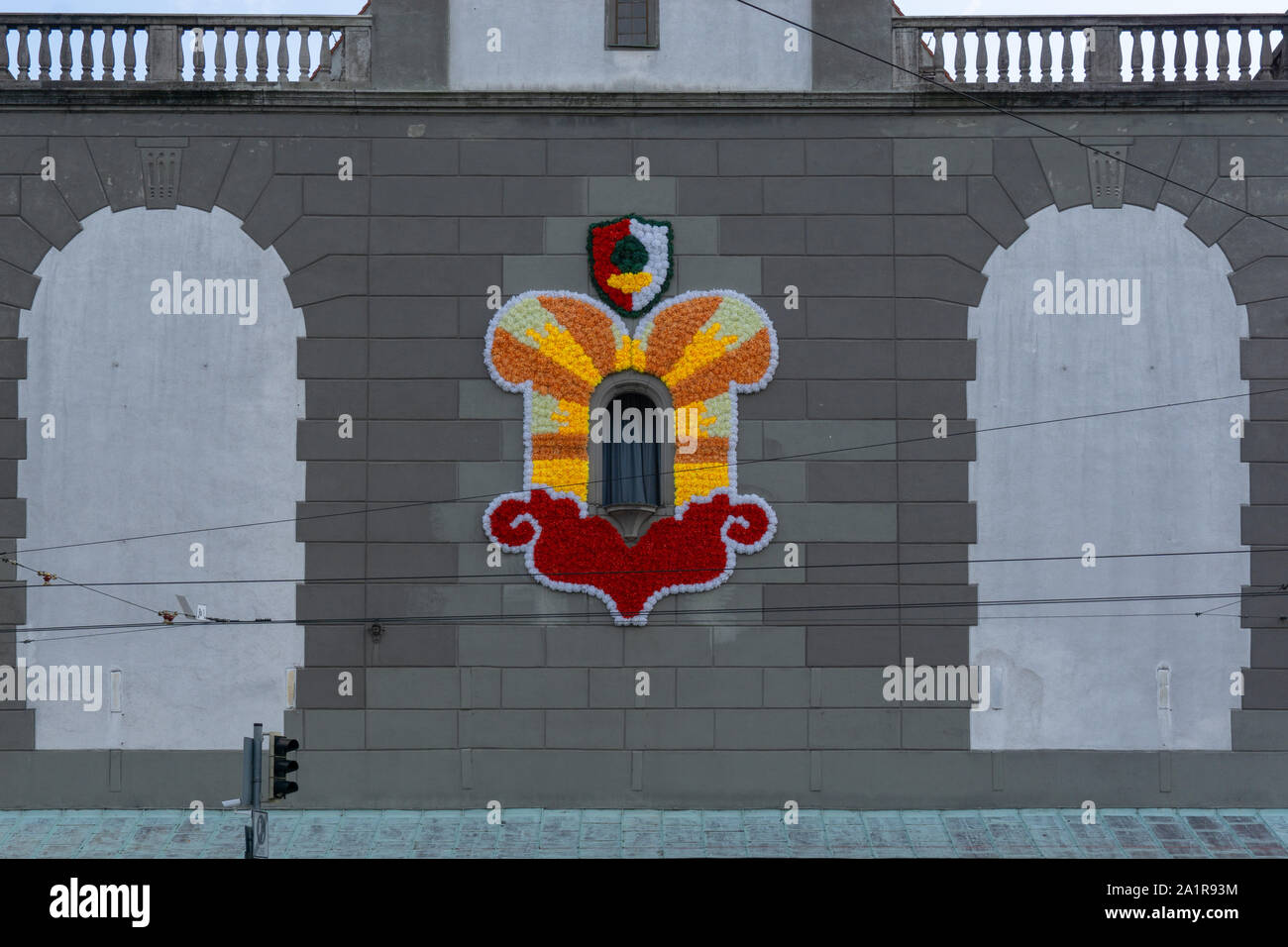 Turamichele Feier mit Ballons vor Perlach in Augsburg, Deutschland, Bayern Stockfoto