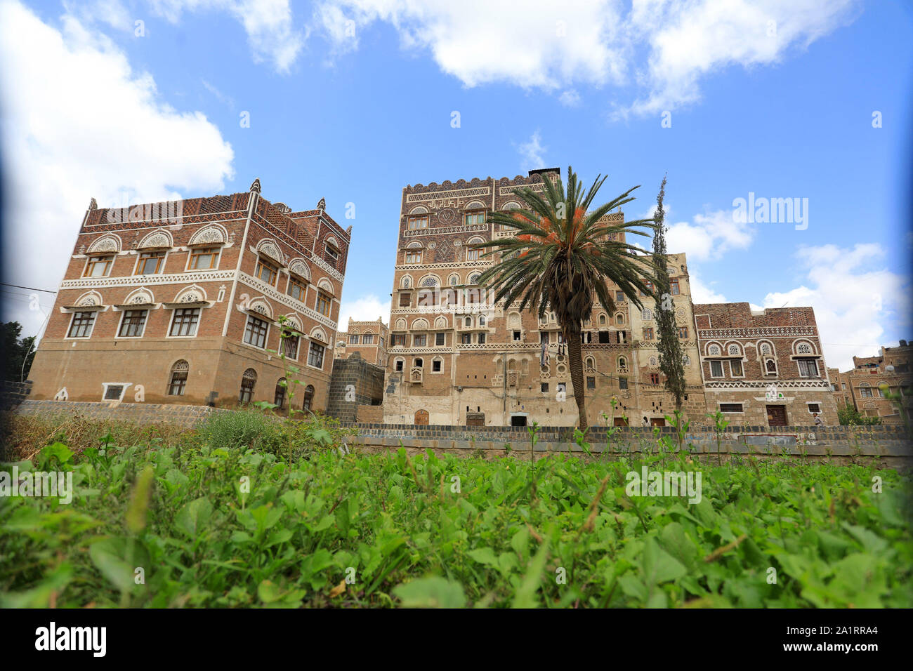 Ein Blick auf die alten Gebäude Stadt der jemenitischen Hauptstadt Sanaa am 28. September 2019. Stockfoto