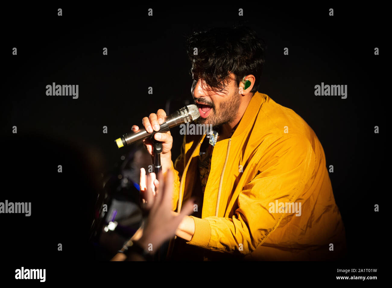 Junge der Riesen in Concerto alla Toscana - Santeria Santeria Social Club, Milano. Foto di Davide Merli Stockfoto
