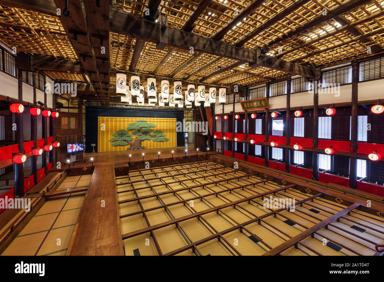 Kagawa, Japan - 26 Juli 2019: Einrichtung des historischen Konpira Grand Theatre (Kanamaruza). Für kabuki Leistungen verwendet. Zur öffentlichkeit geöffnet während der aus seaso Stockfoto