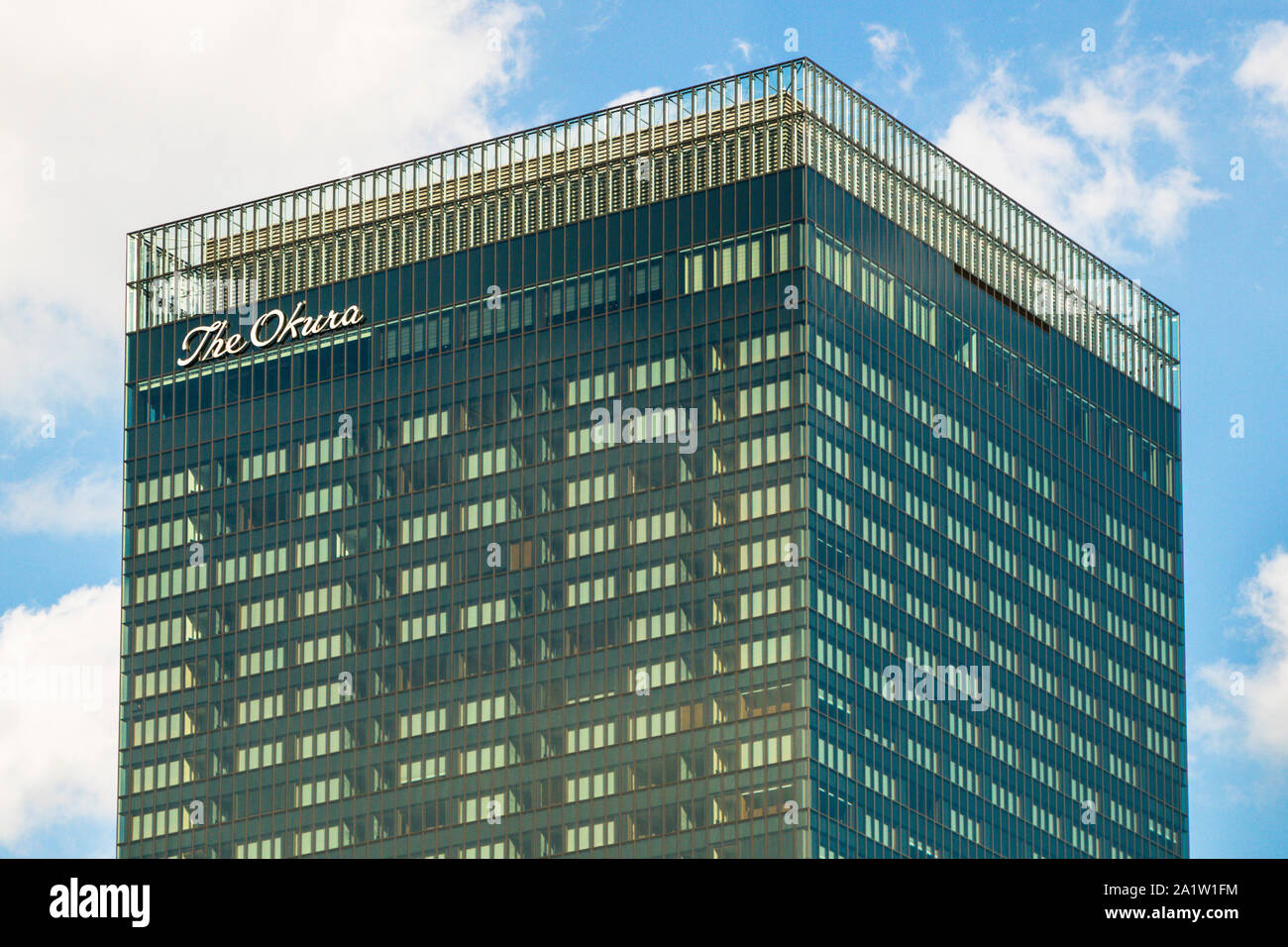 Das Okura Hotel, Tokio, Japan. Leicht geänderter Name: Hotel Okura wurde zum Okura - es gibt keinen anderen Ort auf der Welt. Nicht mehr. Die Okura Nikko Hotel Management Group besitzt insgesamt 72 Hotels, davon 47 in Japan und 25 im Ausland, mit einer derzeitigen Gesamtkapazität von 22.600 Gästezimmern weltweit Stockfoto