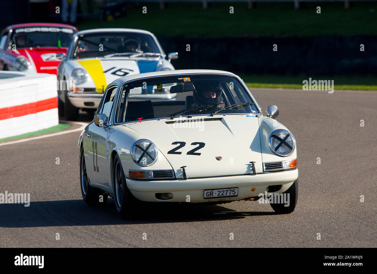 1965 Porsche 911 von Karsten Le Blanc im Fordwater Trophy Rennen auf dem Goodwood Revival 14. Sept 2019 in Chichester, England angetrieben. Copyright Mi Stockfoto