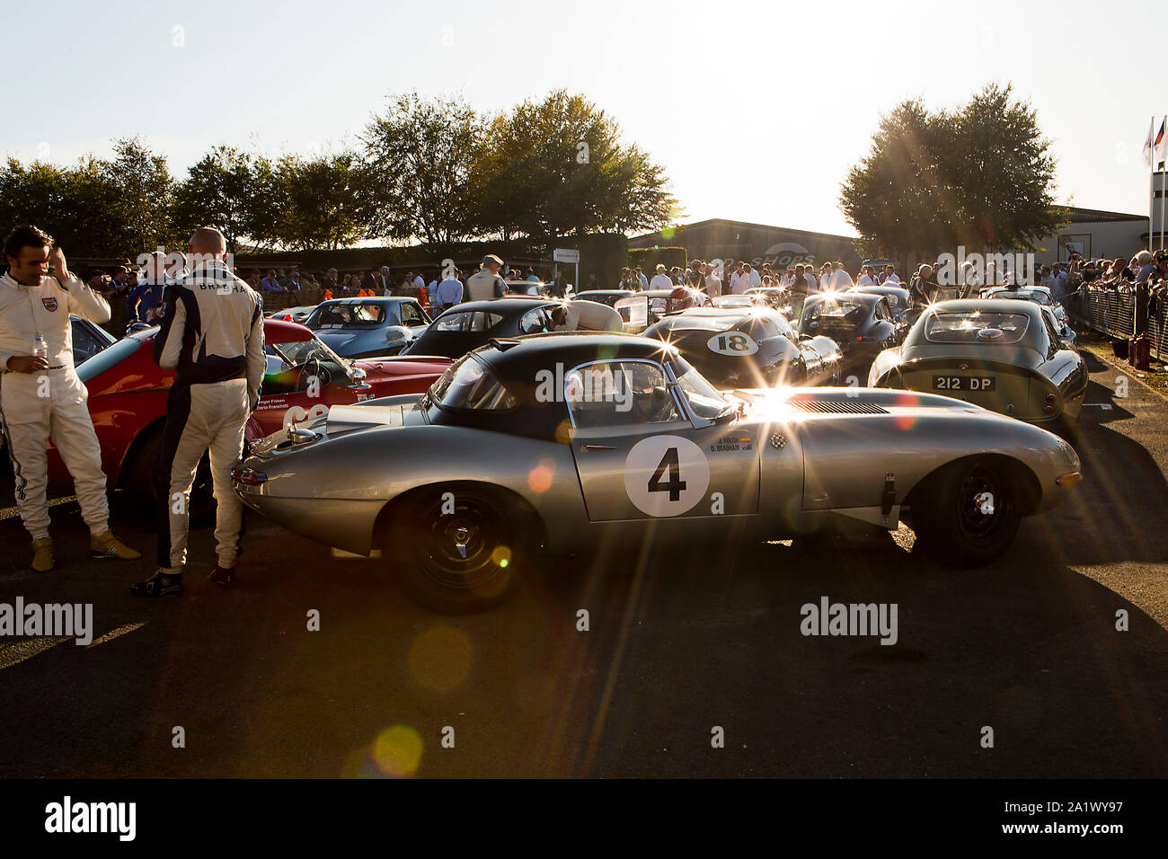 1961 Jaguar E-Type von Emi leichte' von Gary Pearson & Alex Brundle in der RAC-TT Feier Rennen auf dem Goodwood Revival 14. Sept 2019 in C angetrieben Stockfoto