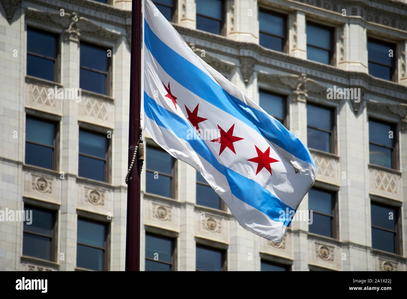 Chicago City Flagge in der Innenstadt von Chicago fliegen in der Windy City Chicago Illinois Vereinigte Staaten von Amerika Stockfoto