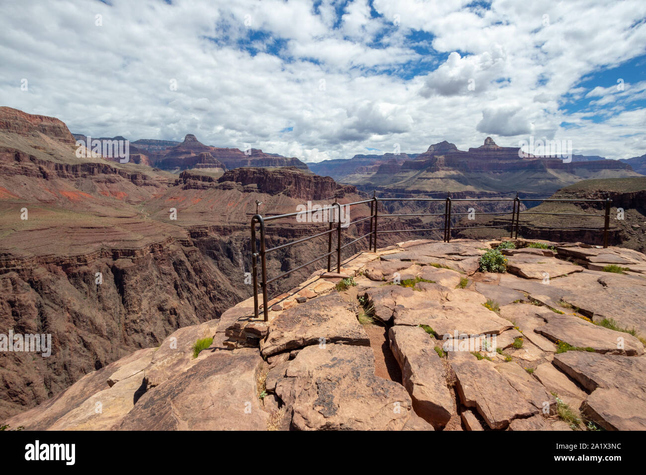 Der Grand Canyon ist eine steile Schlucht geschnitzt von den Colorado River in Arizona, Usa. Reiseziel, schöne Landschaft, Landschaft. Hug Stockfoto