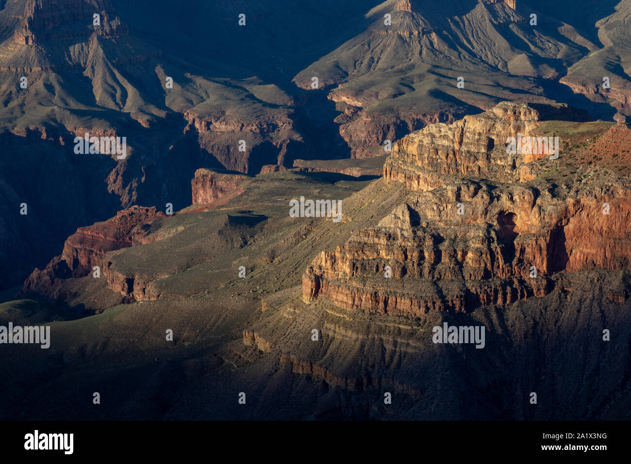 Der Grand Canyon ist eine steile Schlucht geschnitzt von den Colorado River in Arizona, Usa. Reiseziel, schöne Landschaft, Landschaft. Hug Stockfoto