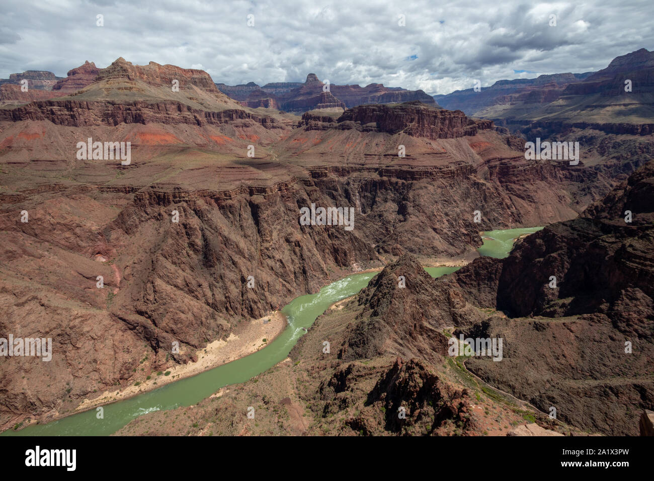 Der Grand Canyon ist eine steile Schlucht geschnitzt von den Colorado River in Arizona, Usa. Reiseziel, schöne Landschaft, Landschaft. Hug Stockfoto
