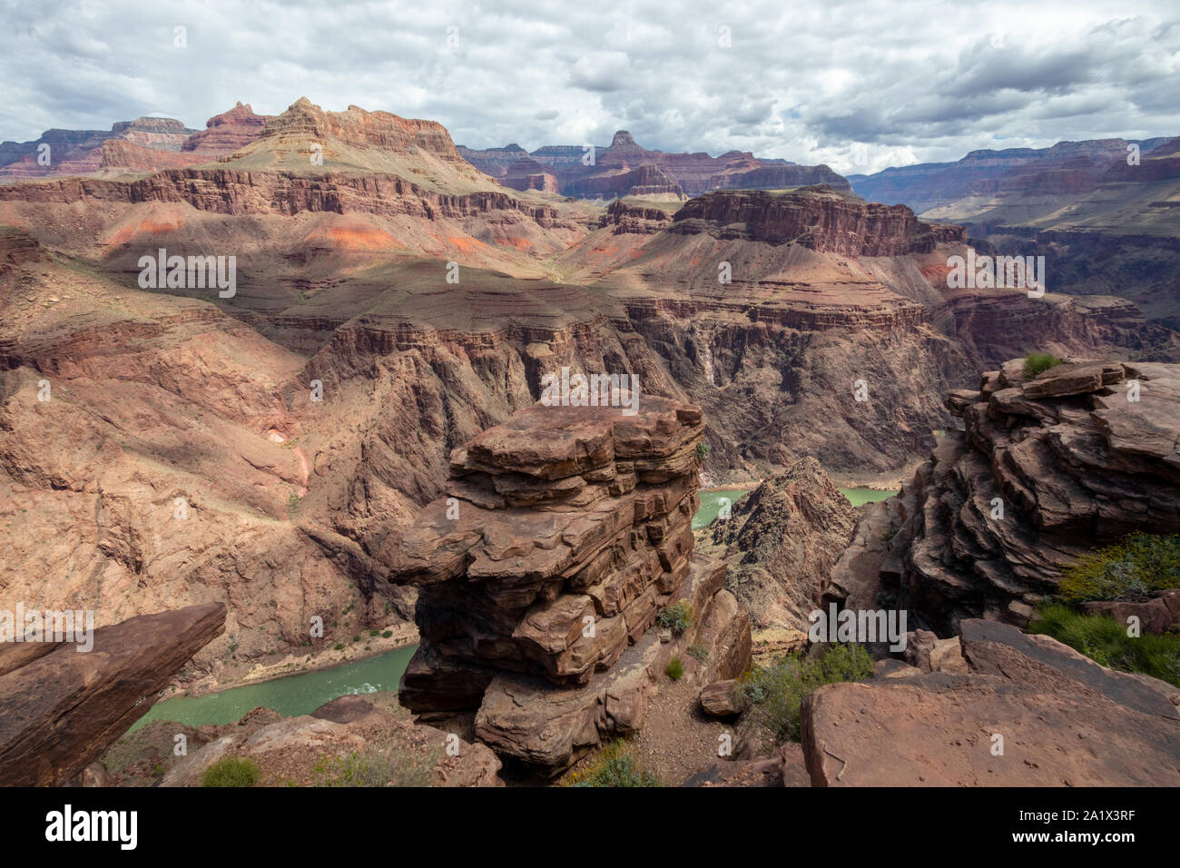 Der Grand Canyon ist eine steile Schlucht geschnitzt von den Colorado River in Arizona, Usa. Reiseziel, schöne Landschaft, Landschaft. Hug Stockfoto