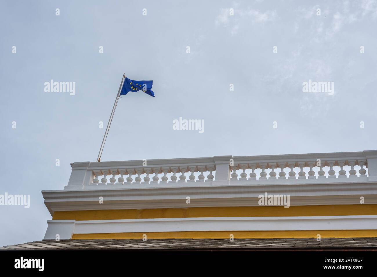 Weiße Stadt, Land Baden-Württemberg/Indien - 3. September 2019: Generalkonsulat von Frankreich Gebäude im französischen Viertel von Pondicherry Stockfoto