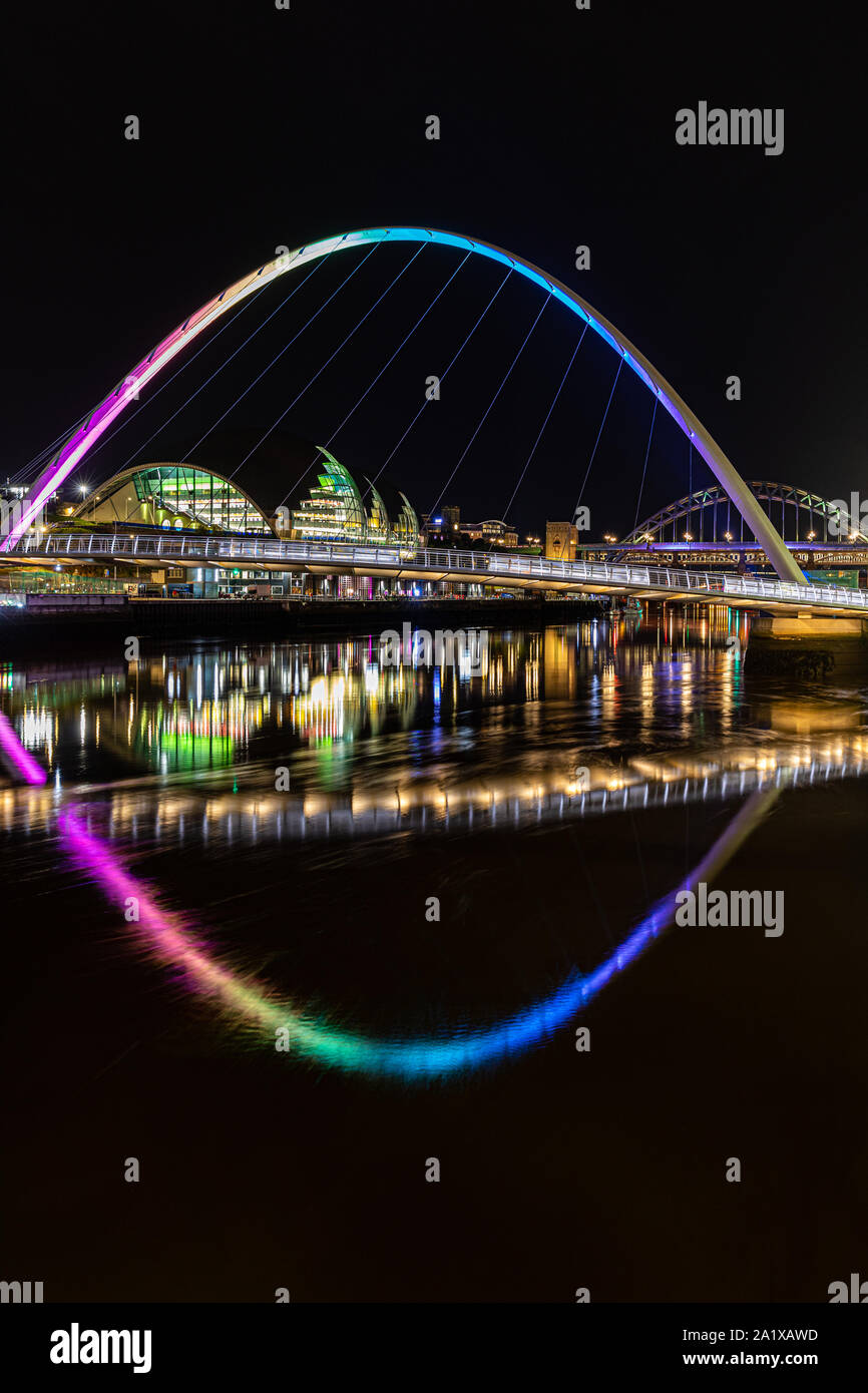 Newcastle Upon Tyne, Kai bei Nacht Stockfoto