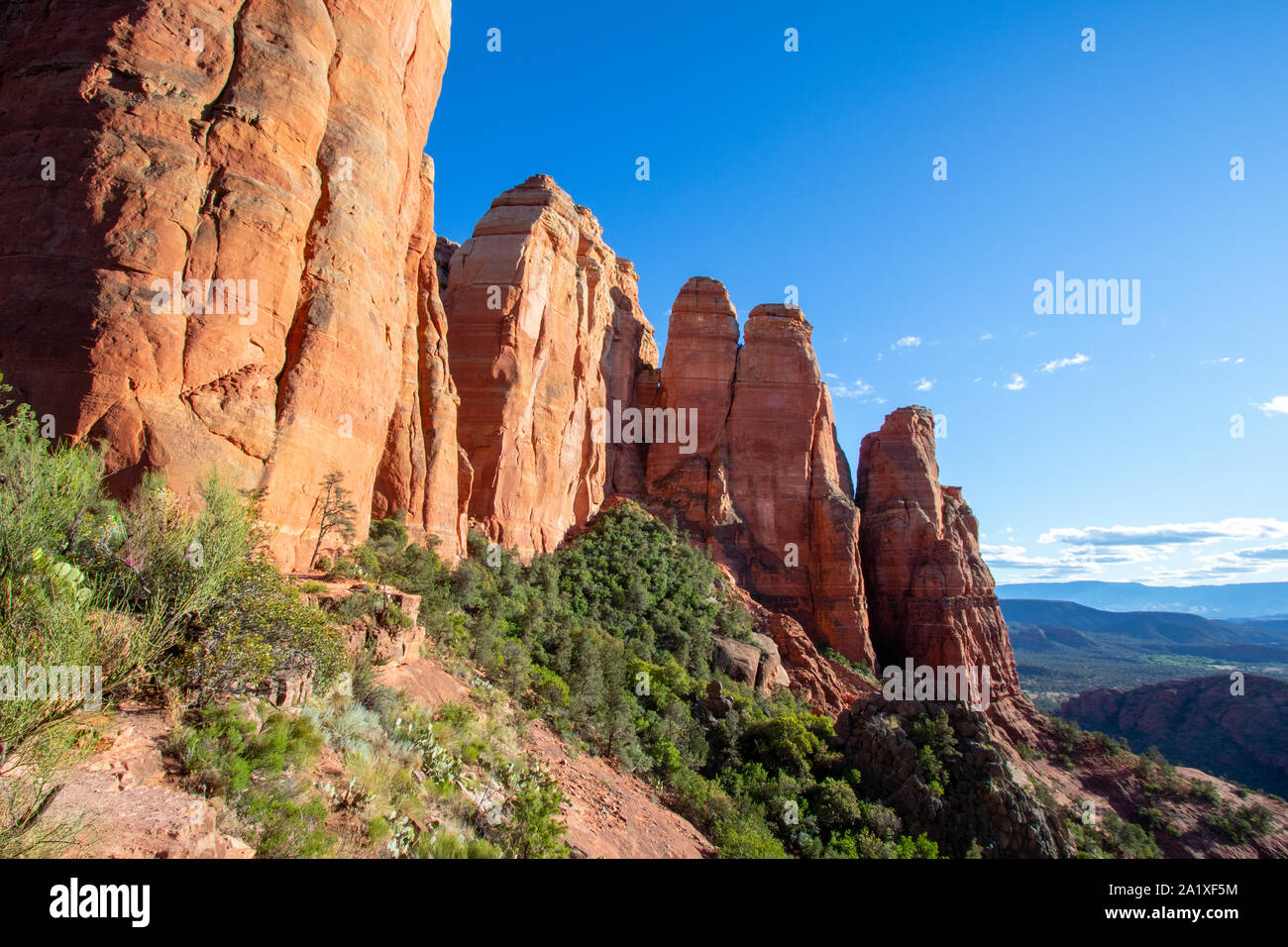 Sedona ist eine Red Rock City in Arizona, Vereinigte Staaten von Amerika, rote Sandsteinformationen, Reisen USA, Tourismus, schöne Landschaft, beliebter Ort für Stockfoto
