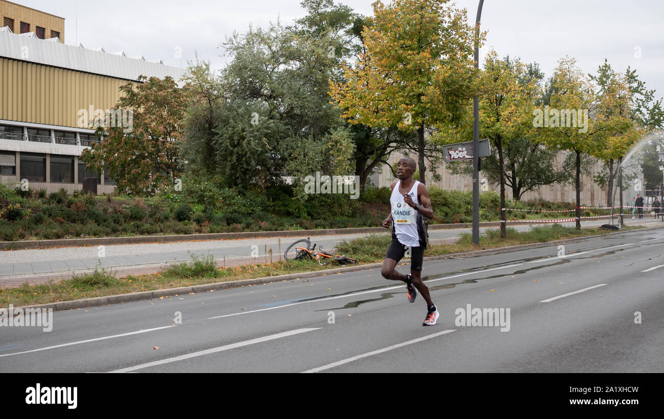 BERLIN, DEUTSCHLAND - 29. SEPTEMBER 2019: Felix Kandie in Berlin Marathon 2019 in Berlin, Deutschland Stockfoto