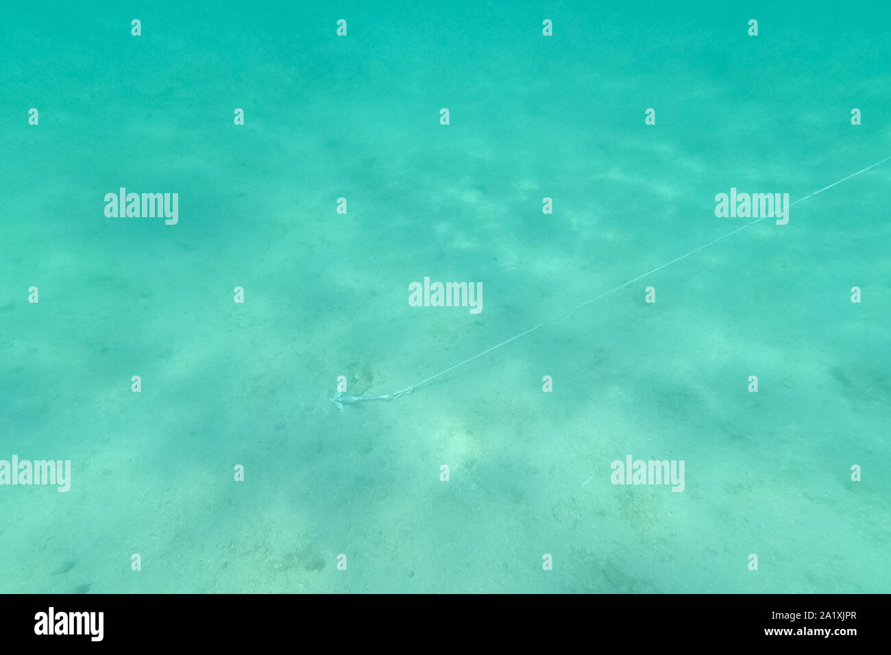 Strand perfekt weißen Sand, türkisfarbenes Wasser, von der Sonne reflektieren Stockfoto