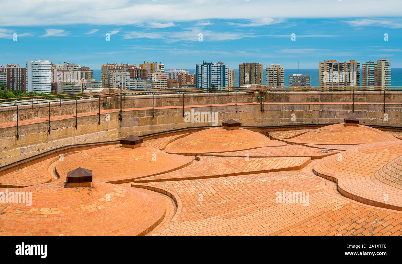Panoramischer Anblick in Malaga von der Kathedrale Dach. Andalusien, Spanien. Stockfoto
