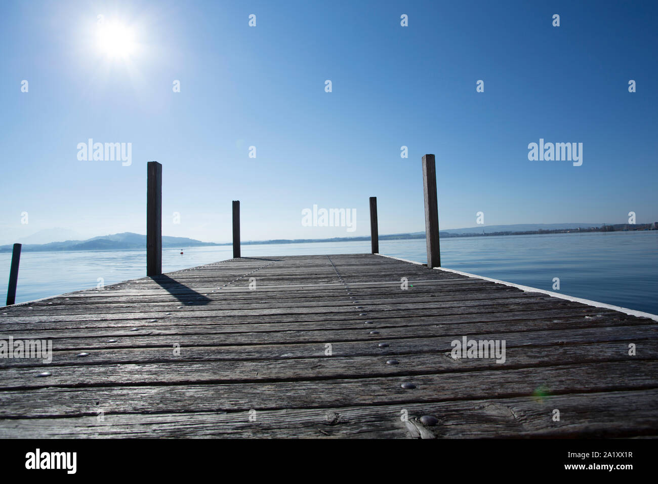 Piecefull Tag auf der Pier auf dem Zugersee, Schweiz Stockfoto