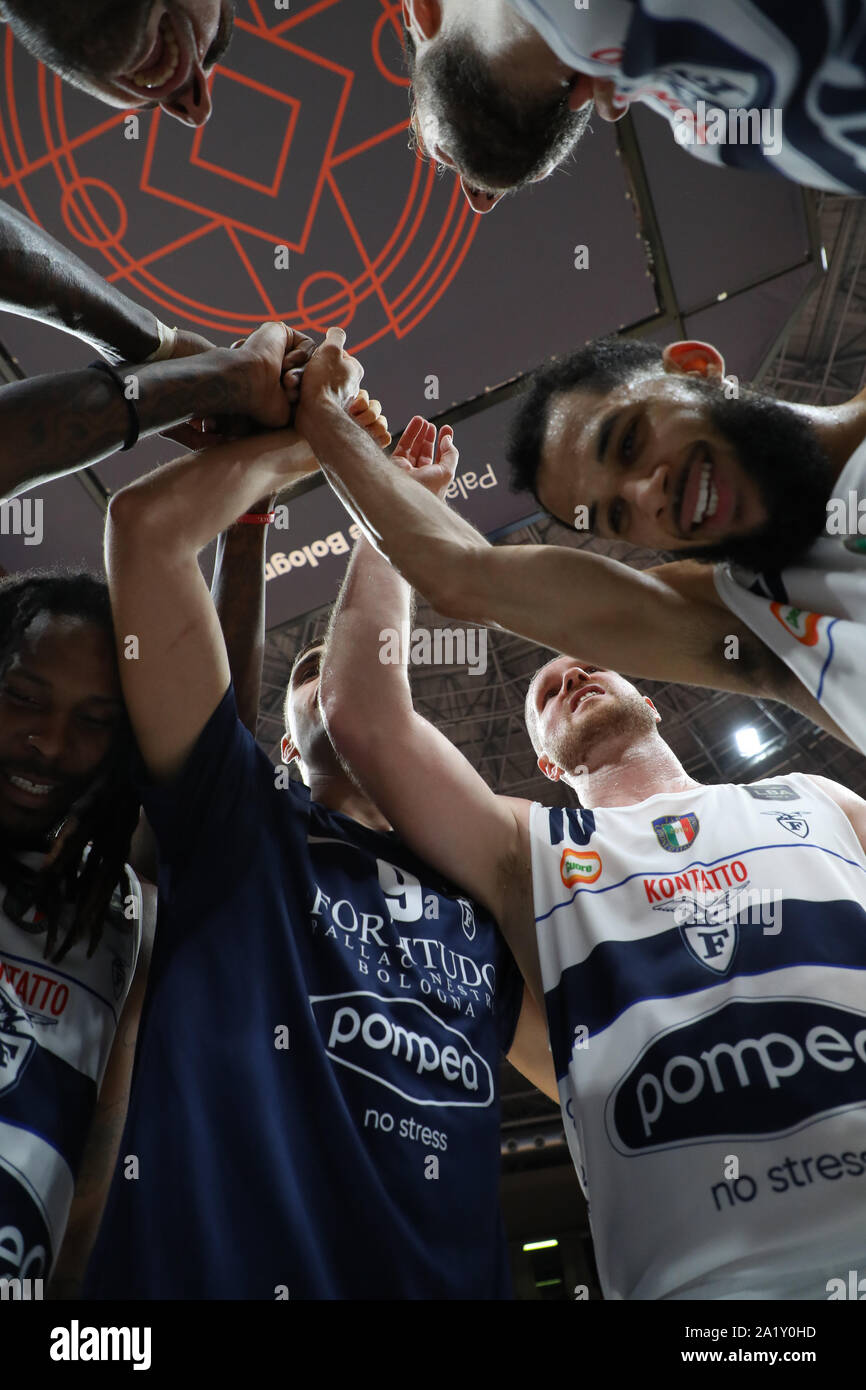 Glück eine feine partita von fortitudo pompea bologna Fotos und