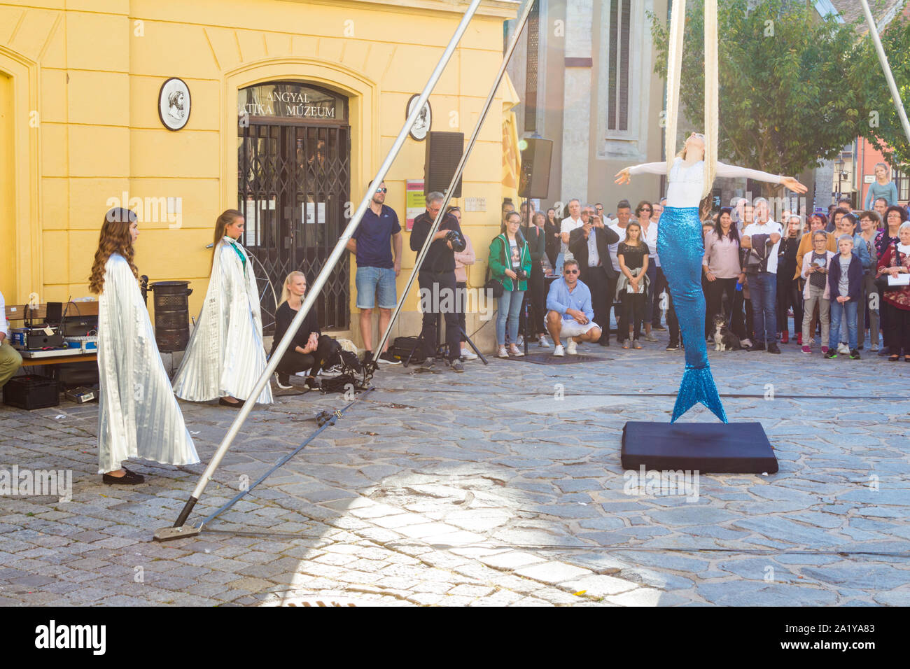 29. September 2019, KultUtcák (Kult Straßen) Veranstaltungen in der historischen Innenstadt von Sopron, Ungarn. Kulturelle Kavalkade auf St Michael's Tag Stockfoto