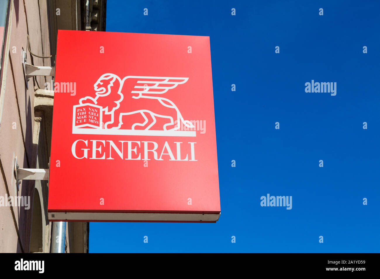 Die Assicurazioni Generali Versicherung Handel zeichen Logo in Sopron, Ungarn Stockfoto