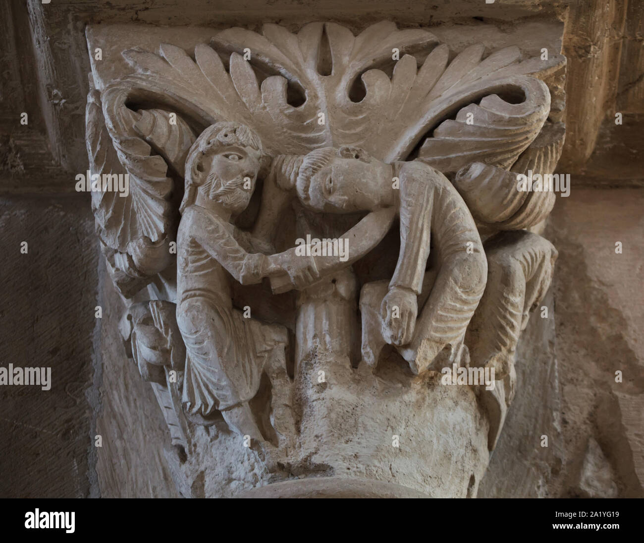 Mose tötete den Ägyptischen im Romanischen Kapital aus dem 12. Jahrhundert in der Basilika der Heiligen Maria Magdalena (Basilika Sainte-Marie-Madeleine de Vézelay) Der vézelay Abtei Sainte-Marie-Madeleine (Abbaye de Vézelay) in Vézelay, Burgund, Frankreich dargestellt. Stockfoto