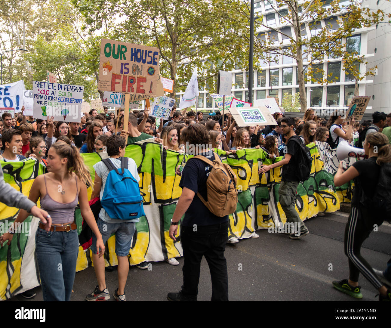 Mailand, Italien - 27 September, 2019: "Freitags für zukünftige "Klimawandel Streik Protest - Milano pro il Clima, Tausende Bürger und Studenten protestieren Stockfoto