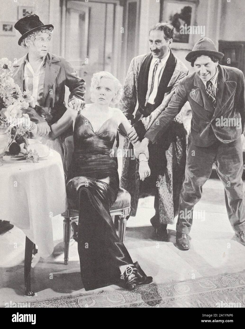 Die Marx Brothers in einem Tag an den Rennen, 1937 American Film Komödie mit Esther Muir. Stockfoto