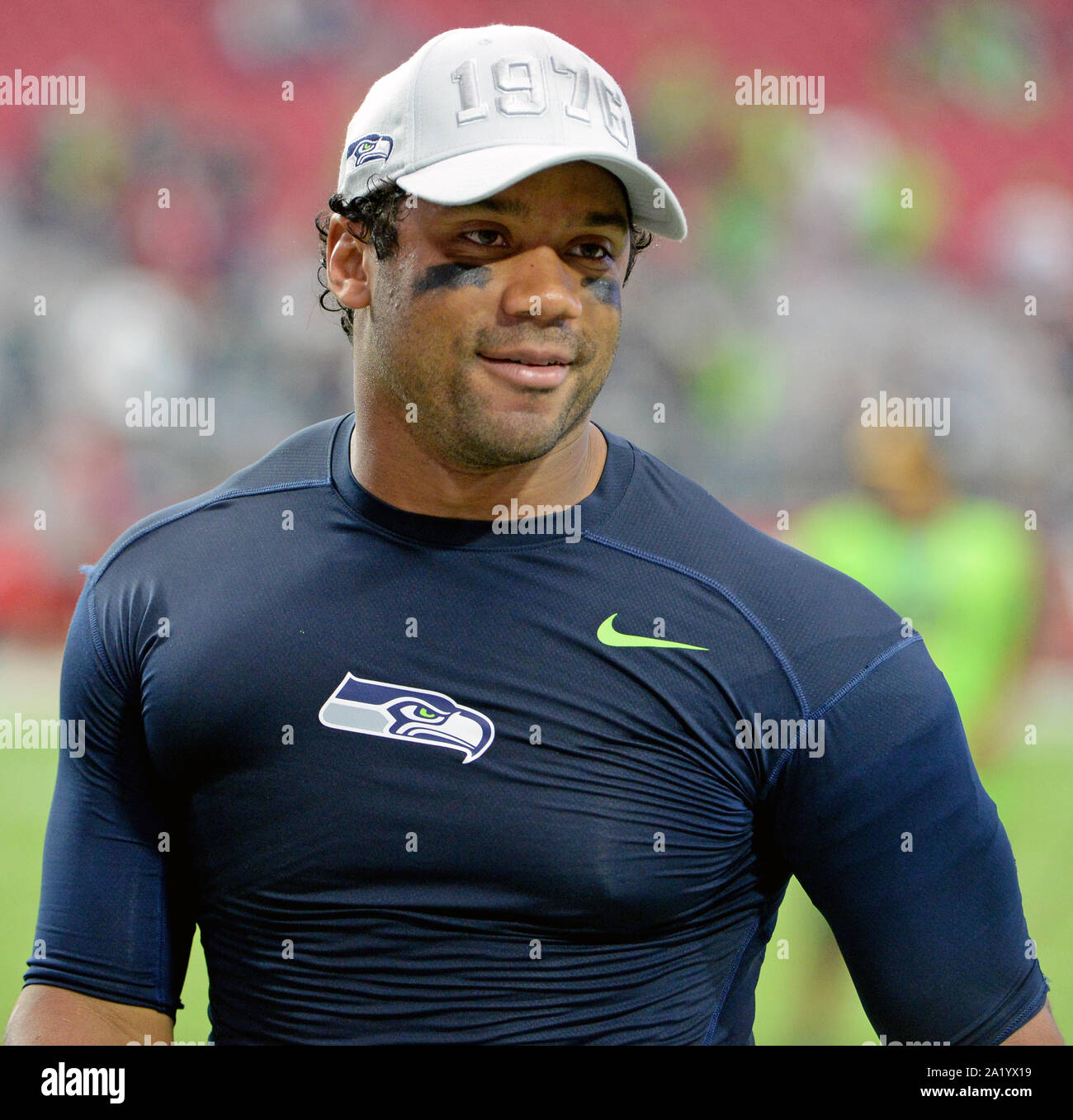 Glendale, United States. 29 Sep, 2019. Seattle Seahawks' quarterback Russell Wilson verlässt das Feld nach den Seahawks die Arizona Cardinals 27-10 am Zustand-bauernhof Stadium in Glendale, Arizona am Sonntag besiegte, 29. September 2019. Foto von Kunst Foxall/UPI Quelle: UPI/Alamy leben Nachrichten Stockfoto