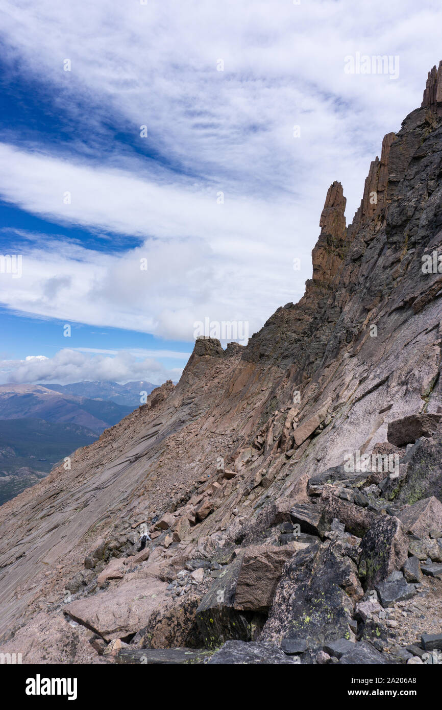 Schönen steinernen Turm Formationen auf Longs Peak Stockfoto