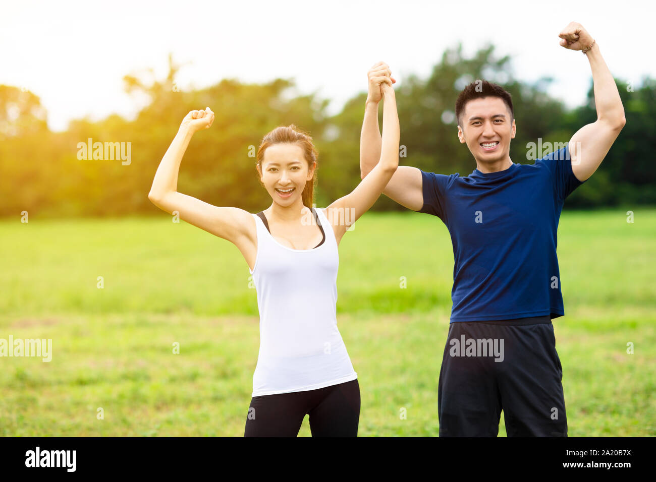 Junges Paar fitness training zusammen im Freien Stockfoto