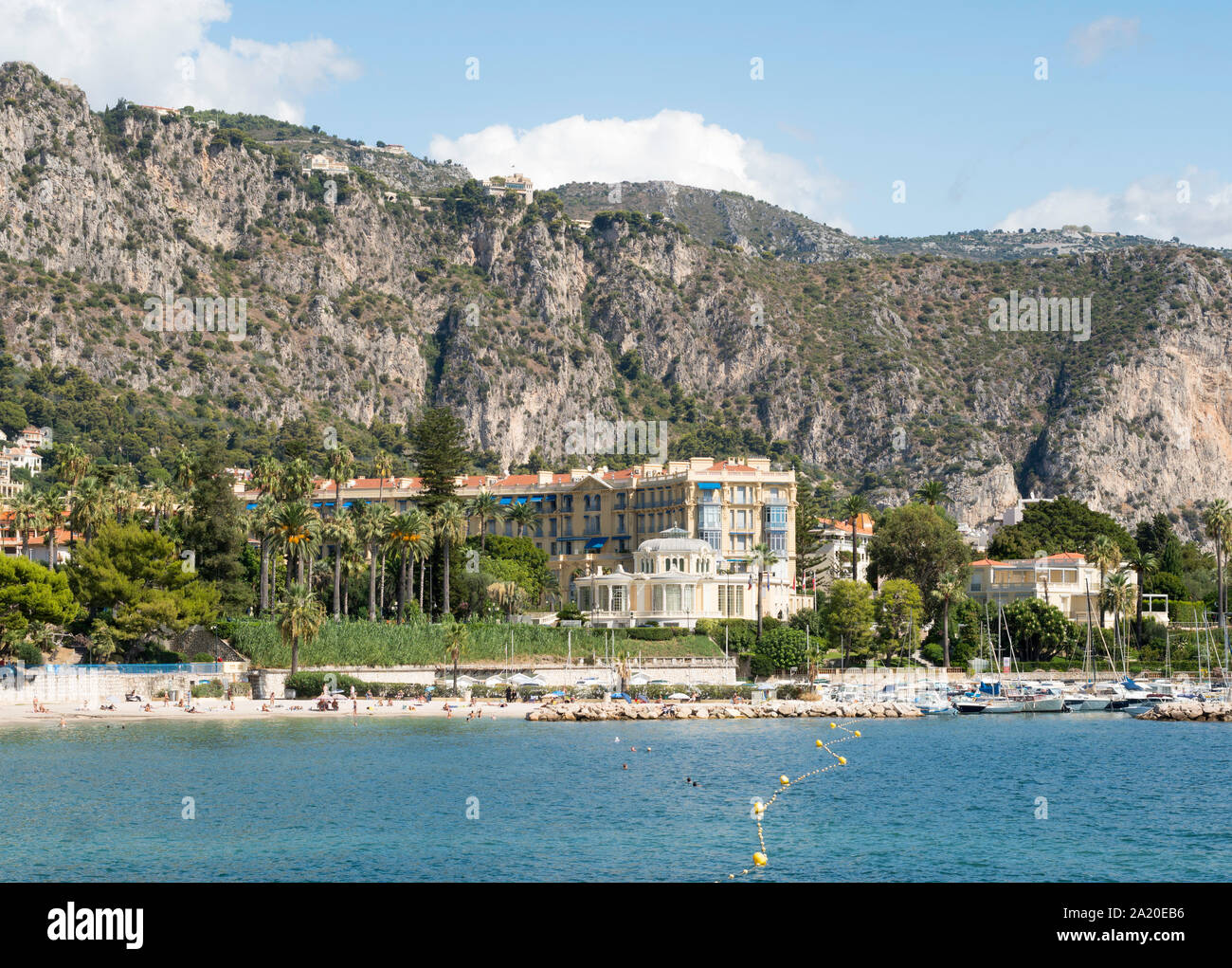 Das Hotel Bristol liegt in der Nähe der Küste von Beaulieu-sur-Mer, Frankreich, Europa Stockfoto