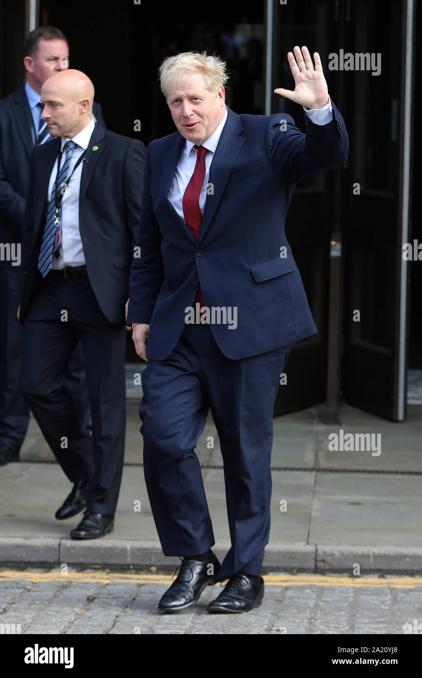 BORIS JOHNSON verlässt das MIDLAND HOTEL, 2019 Stockfoto