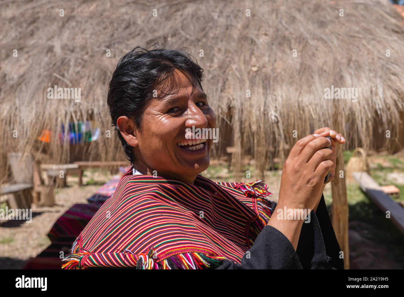 Ein touristisches Ereignis in der indigenen Dorf Puka Puka in der Nähe von Tarabuco, Konferenz der indigenen Menschen Quechuan, Sucre, Bolivien, Lateinamerika Stockfoto