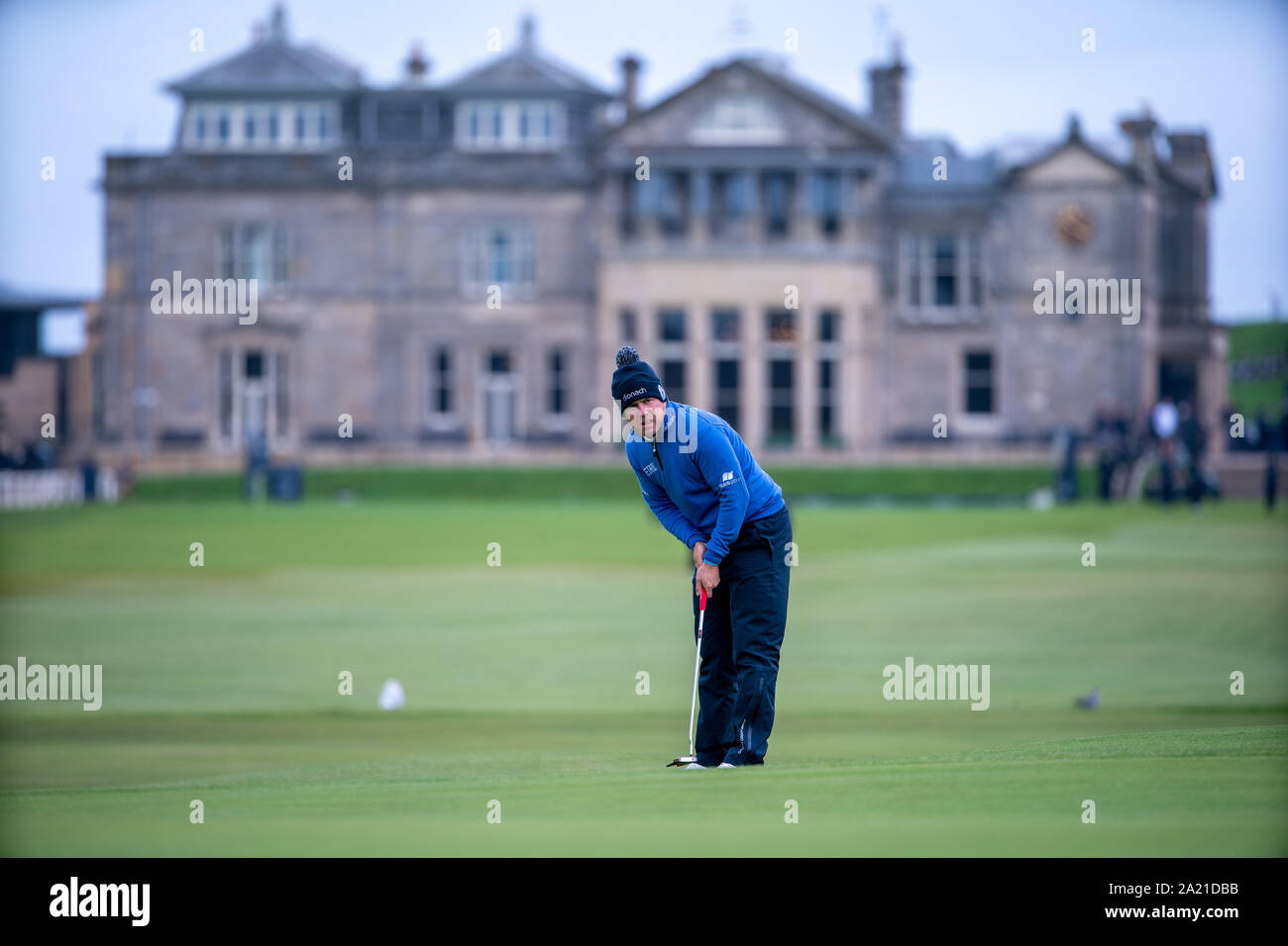 Richie Ramsay puttet für Birdie am 17. Loch während des vierten Tages der Alfred Dunhill Links Championship in St Andrews. PA-Foto. Bilddatum: Sonntag, 29. September 2019. Siehe PA Geschichte GOLF Dunhill. Der Bildnachweis sollte lauten: Kenny Smith/PA Wire. Stockfoto