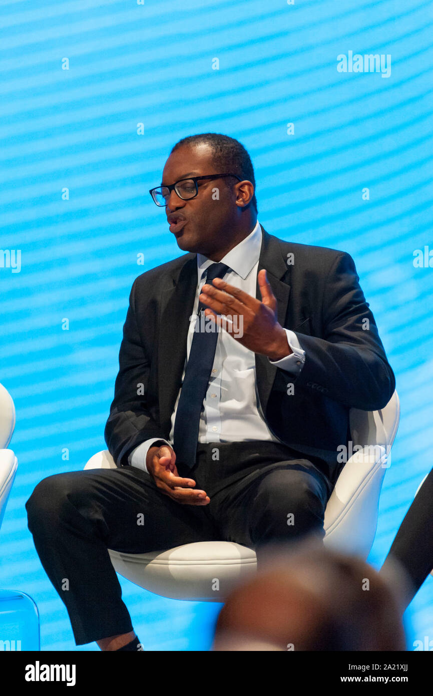 Manchester, Großbritannien. 30. September 2019. Minister für Wirtschaft, Energie und Wachstum, Der Rt Hon Kwasi Kwarteng MP, nimmt an Tag 2 des 2019 Parteitag der Konservativen Partei in Manchester Central. Credit: Paul Warburton/Alamy leben Nachrichten Stockfoto