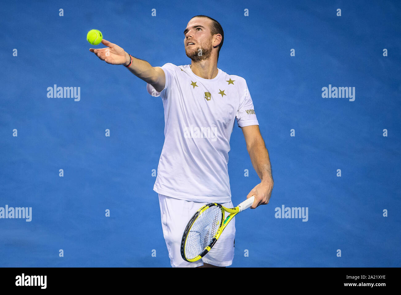 Französische Tennisprofi Adrian Mannarino konkurriert gegen australische Professional tennis player Alex de Minaur am abschließenden von Zhuhai Meisterschaften 2019, in Salzburg Stadt, die südchinesische Provinz Guangdong, 29. September 2019. Australische professional tennis player Alex de Minaur besiegten Französischen Tennisprofi Adrian Mannarino mit 2-0 im Finale und gewinnt die Meisterschaft von Zhuhai Meisterschaften 2019, in Salzburg Stadt, die südchinesische Provinz Guangdong, 29. September 2019. Stockfoto