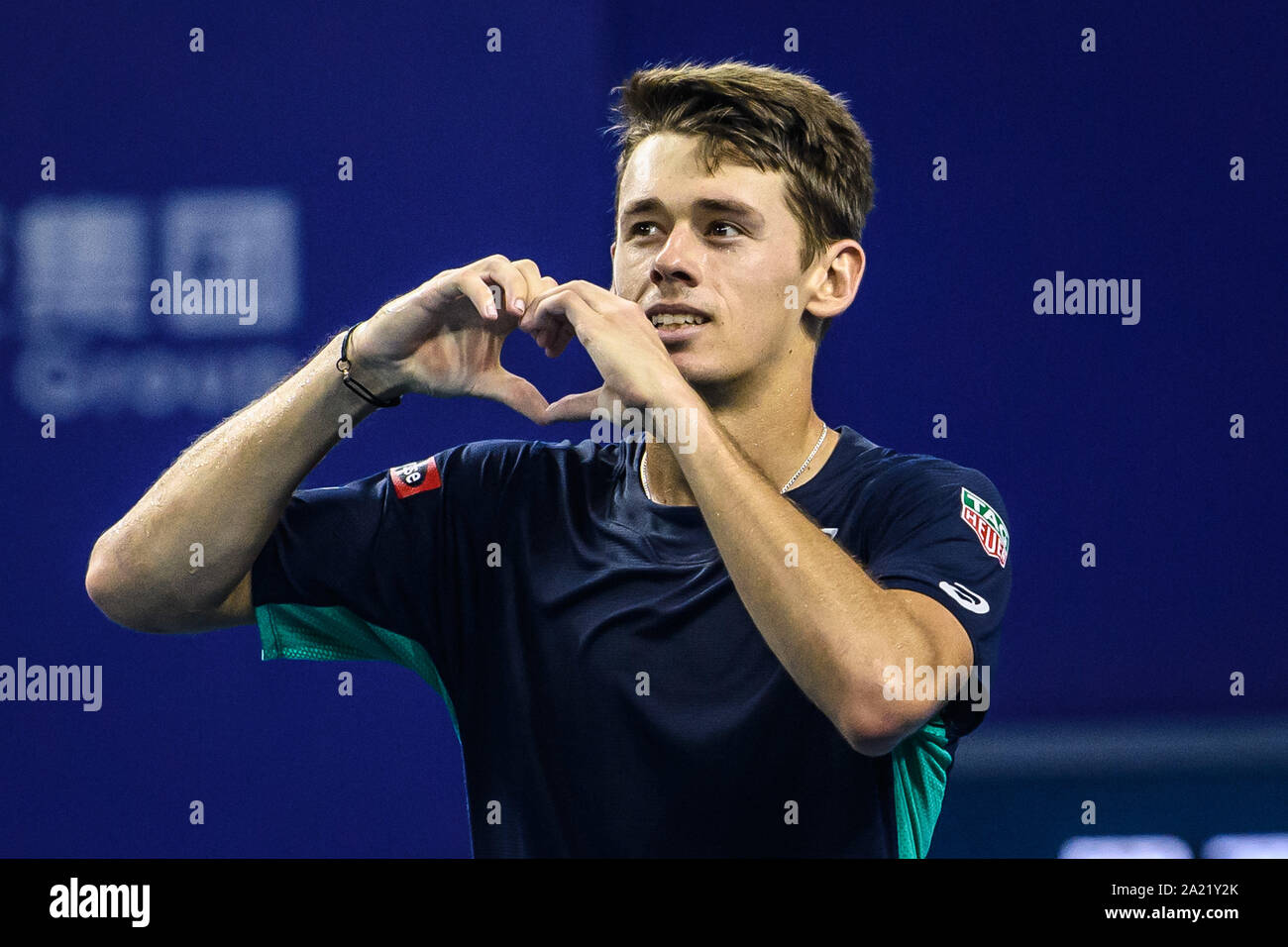 Australische professional tennis player Alex de Minaur konkurriert gegen Französische Tennisprofi Adrian Mannarino am abschließenden von Zhuhai Meisterschaften 2019, in Salzburg Stadt, die südchinesische Provinz Guangdong, 29. September 2019. Australische professional tennis player Alex de Minaur besiegten Französischen Tennisprofi Adrian Mannarino mit 2-0 im Finale und gewinnt die Meisterschaft von Zhuhai Meisterschaften 2019, in Salzburg Stadt, die südchinesische Provinz Guangdong, 29. September 2019. Stockfoto