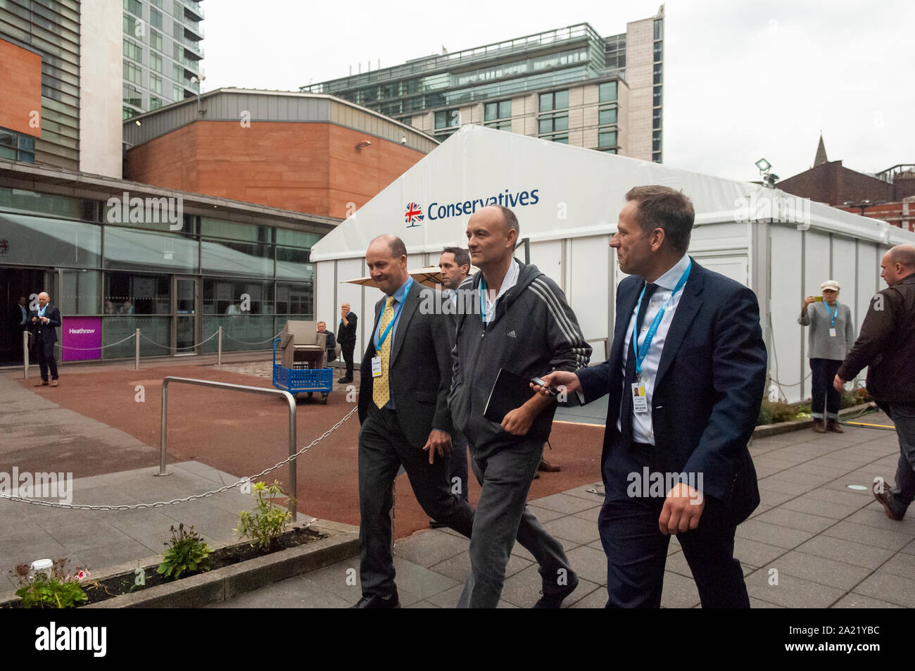 Manchester, Großbritannien. 30. September 2019. Dominic Cummings, Senior Berater des Ministerpräsidenten, Boris Johnson, kommt für Tag 2 des 2019 Parteitag der Konservativen Partei in Manchester Central. Credit: Paul Warburton/Alamy leben Nachrichten Stockfoto